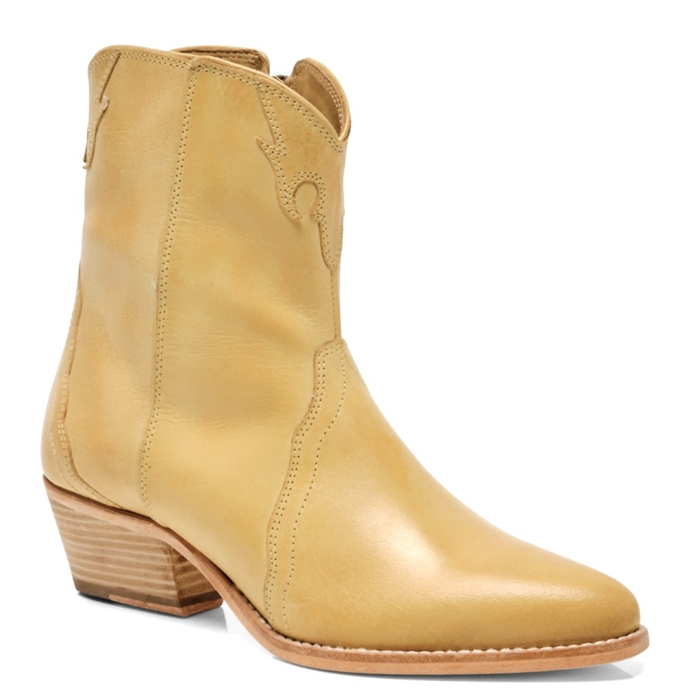 Free people cowgirl 👢 New Frontier Western Bootie